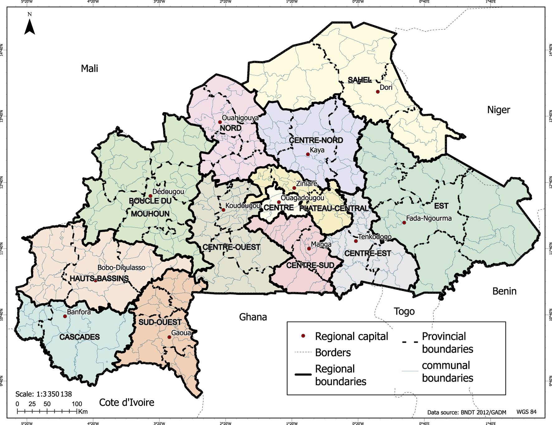 Map of Burkina Faso showing regional and municipal divisions and neighboring countries. The regions are color-coded, with labels including Est, Centre-Nord, Centre-Est, and Plateau Central. Neighboring countries are Mali, Niger, Benin, Togo, Ghana, and Ivory Coast. The scale and data source are indicated at the bottom.